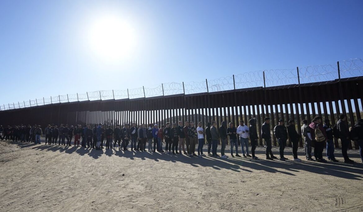 Special agents yanked off child trafficking cases to make sandwiches for migrants at border