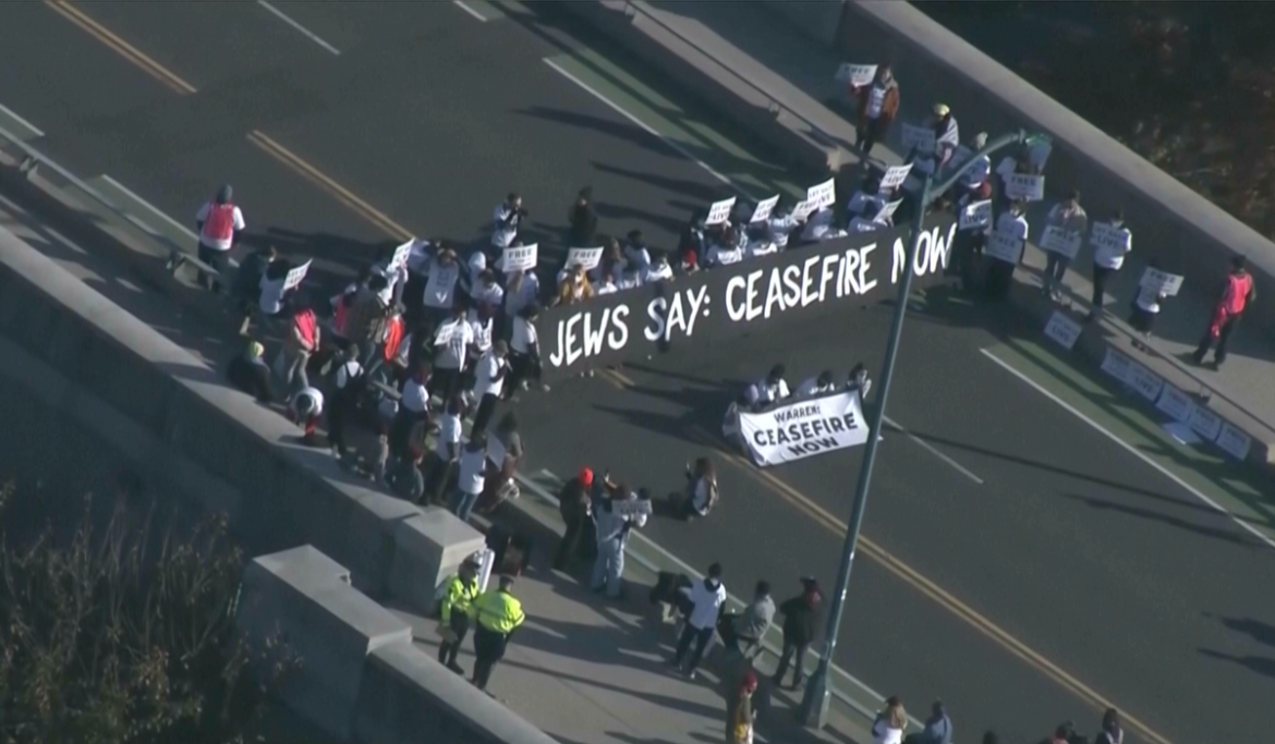 Antiwar protesters shut down Boston University bridge over Charles River
