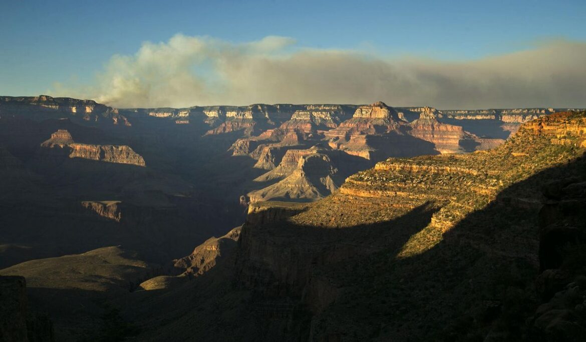 Arizona man dies hiking in the Grand Canyon