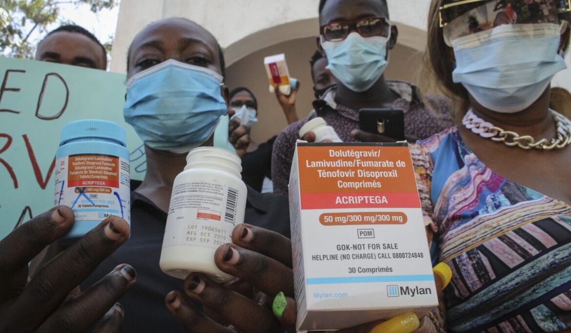 Authorities warn that fake HIV drugs are found in Kenya despite a crackdown on counterfeits