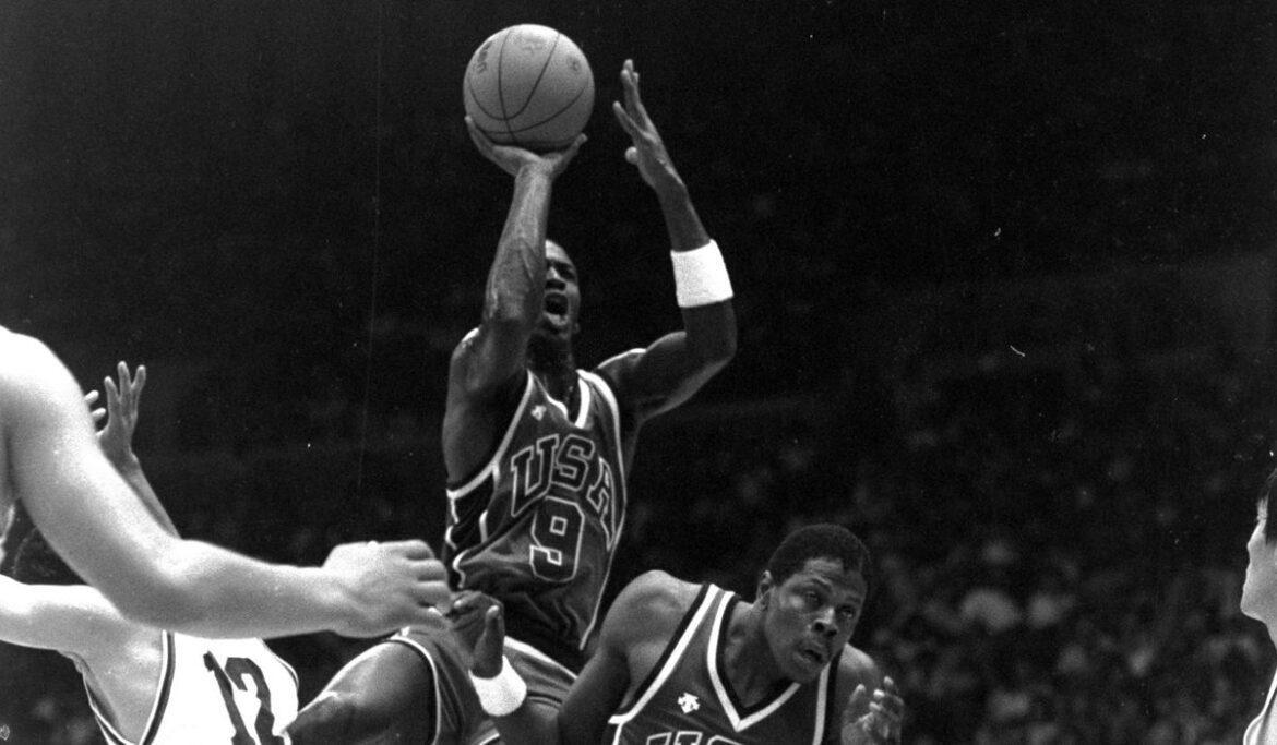 Bob Knight's moves with 1984 U.S. Olympic team showed his scouting skills matched tactical skills