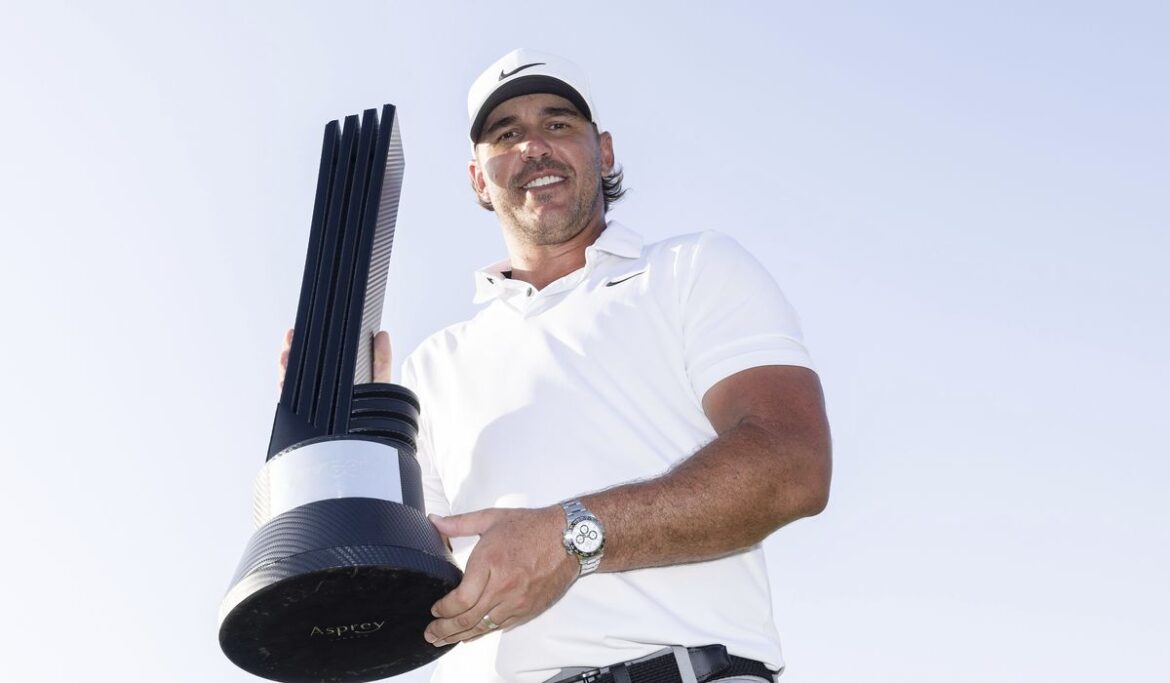 Brooks Koepka defends his title in Saudi Arabia. Talor Gooch wins the LIV points race