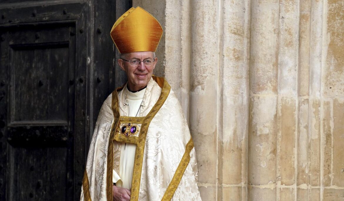 Church of England to allow 'blessings' of same-sex couples in trial move after close vote