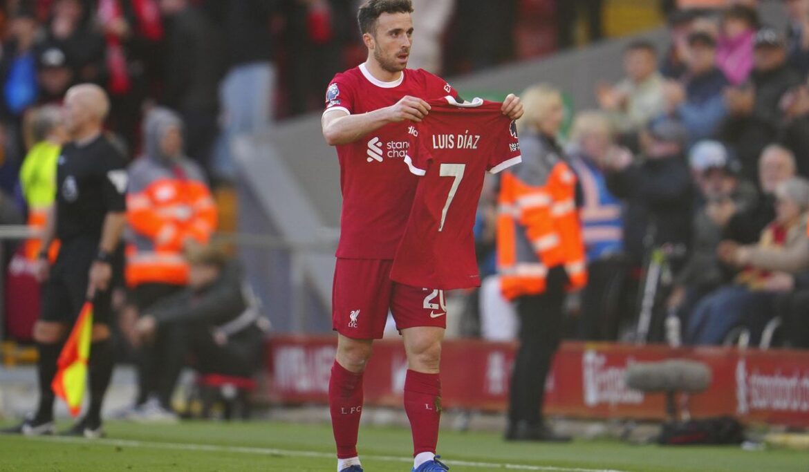 Colombia's government says ELN guerrillas kidnapped the father of Liverpool striker Luis Diaz