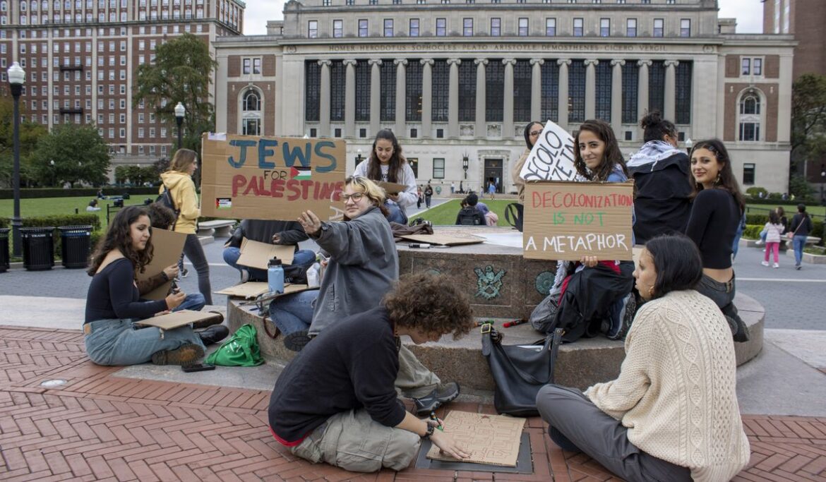 Columbia suspends anti-Israel student groups over 'threatening rhetoric,' rules violations