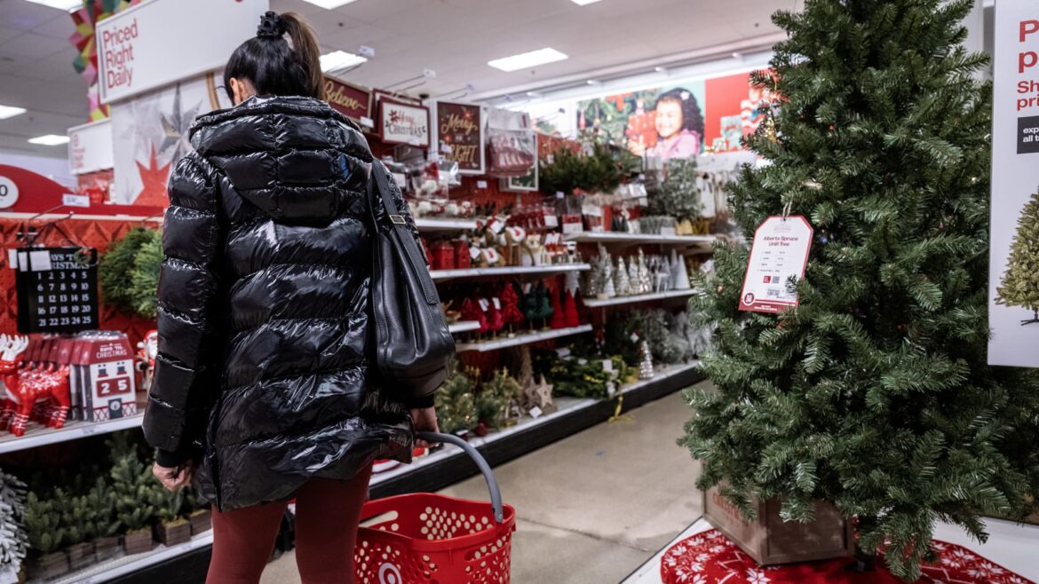 Consumer spending fell in October, according to new CNBC/NRF Retail Monitor tracking card transactions