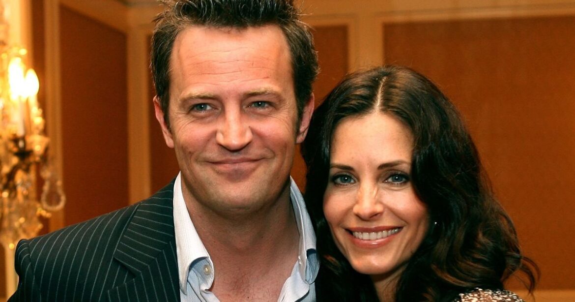 Courteney Cox Shares Tribute To Matthew Perry With Unaired 'Friends' Clip