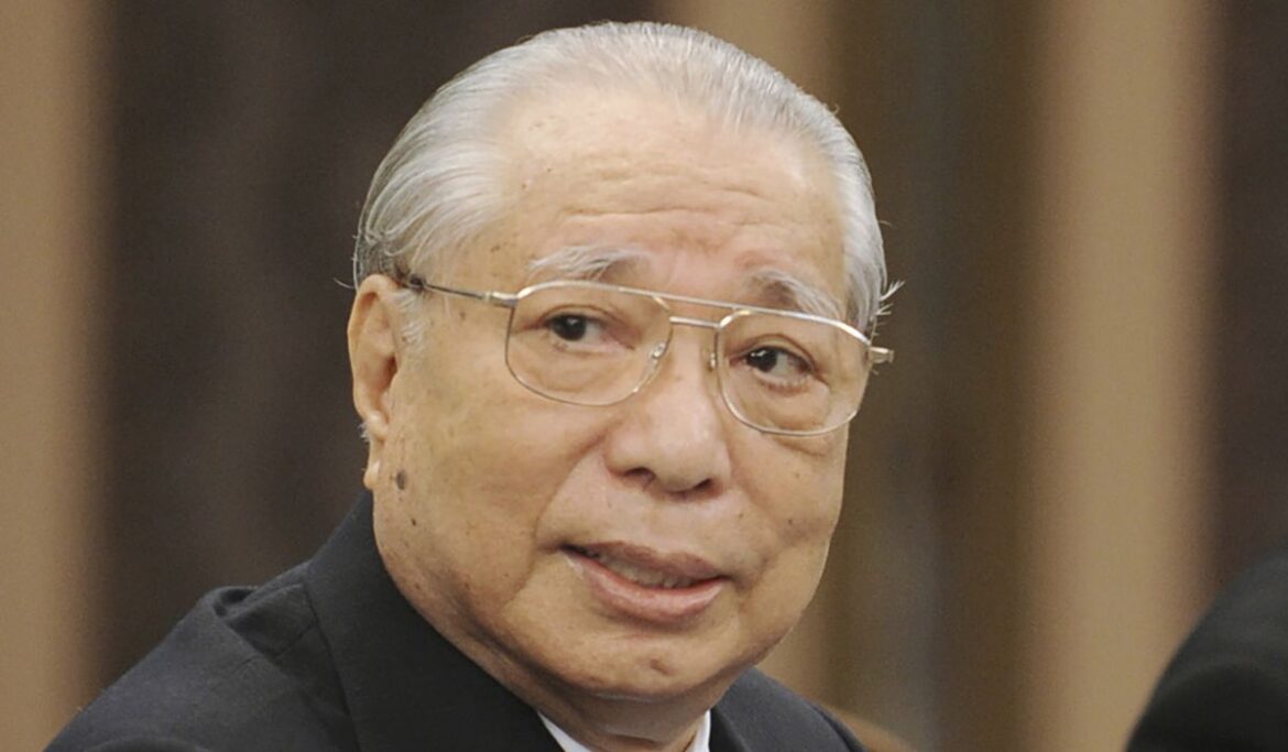 Daisaku Ikeda, head of global Japanese Buddhist organization Soka Gakkai, dies at 95