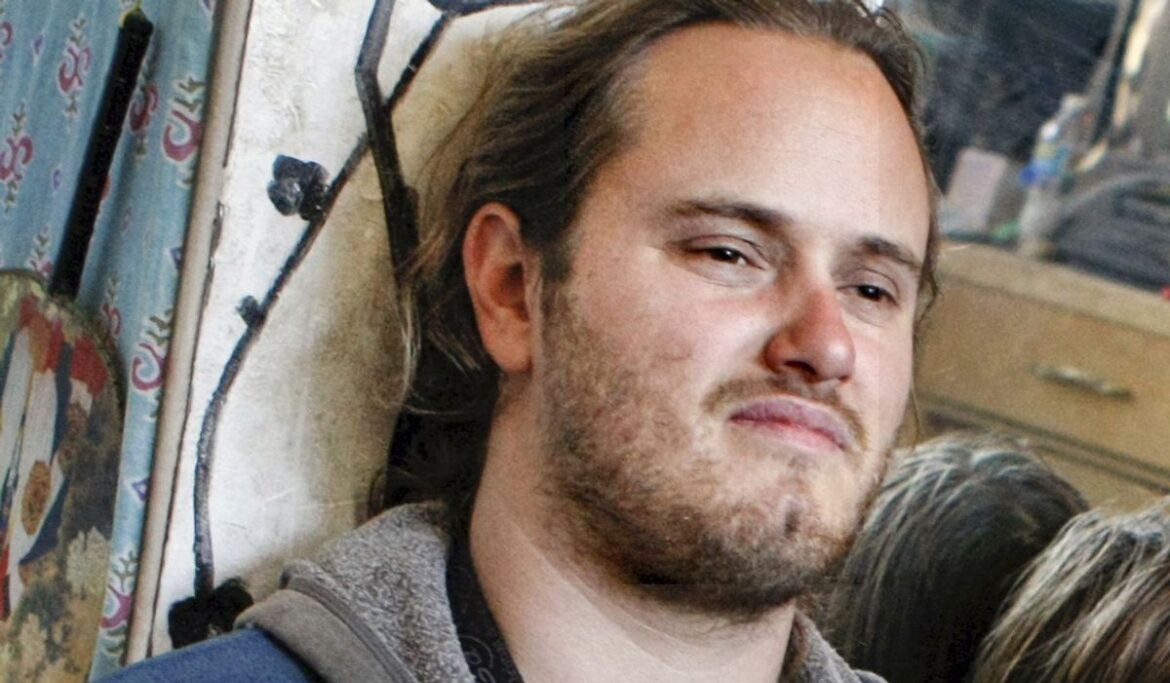 David DePape, accused of attacking Nancy Pelosi's husband, Paul, apologizes for hammer assault