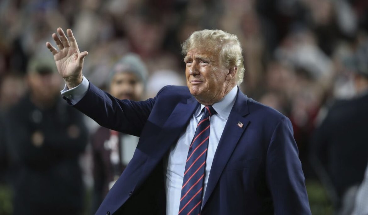 Donald Trump doubles down on health care reform plan: 'Obamacare sucks'