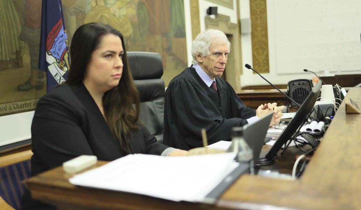 Donald Trump's lawyers focus on outside accountants in civil fraud trial