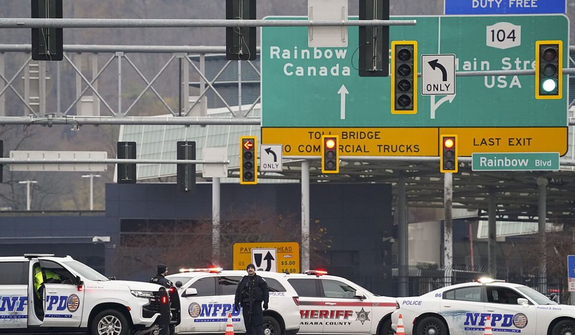 FBI investigating vehicle explosion at border checkpoint bridge in New York state