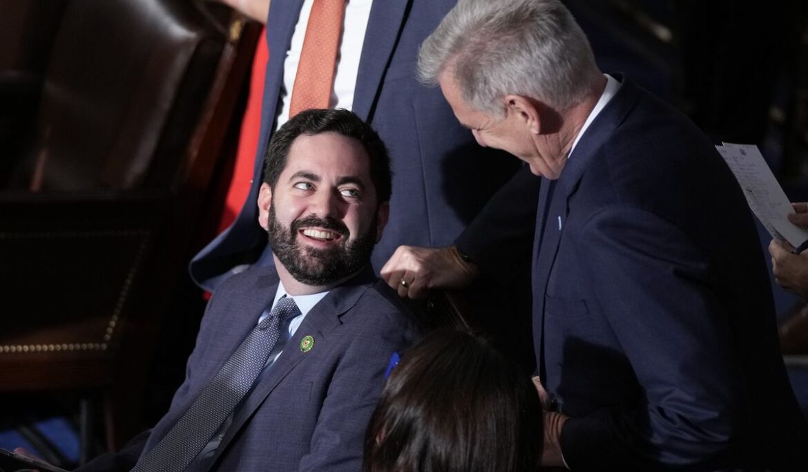 House GOP campaign groups say delay in speaker's election hasn't hurt incumbents in swing districts