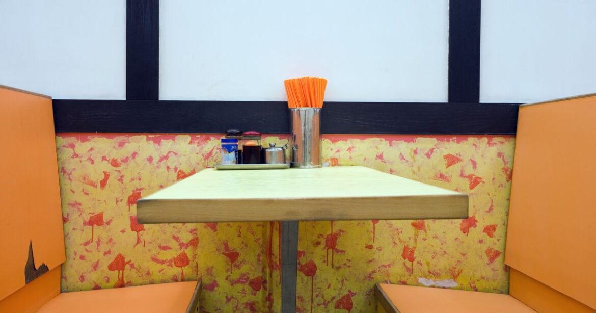 How To Hack The Anxiety Of Eating Out If You're A Larger Person