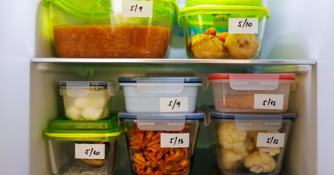 How To Safely Store Your Thanksgiving Leftovers Without Getting Food Poisoning