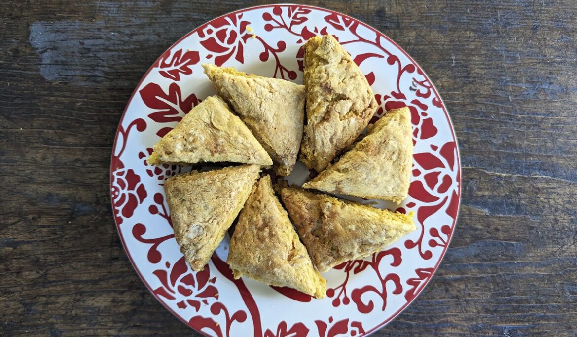 Ideas for apples and bread: Baked apple pie and fresh bread are the ultimate comfort foods for fall