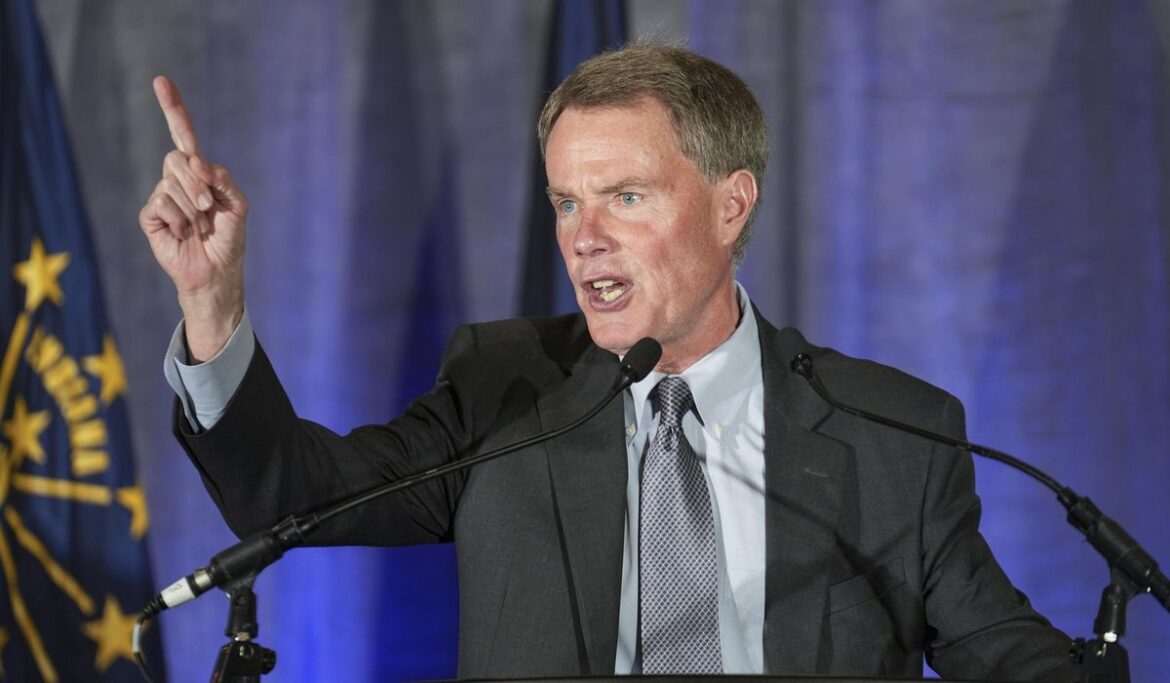 Indianapolis Democratic Mayor Joe Hogsett easily wins reelection with fundraising advantage