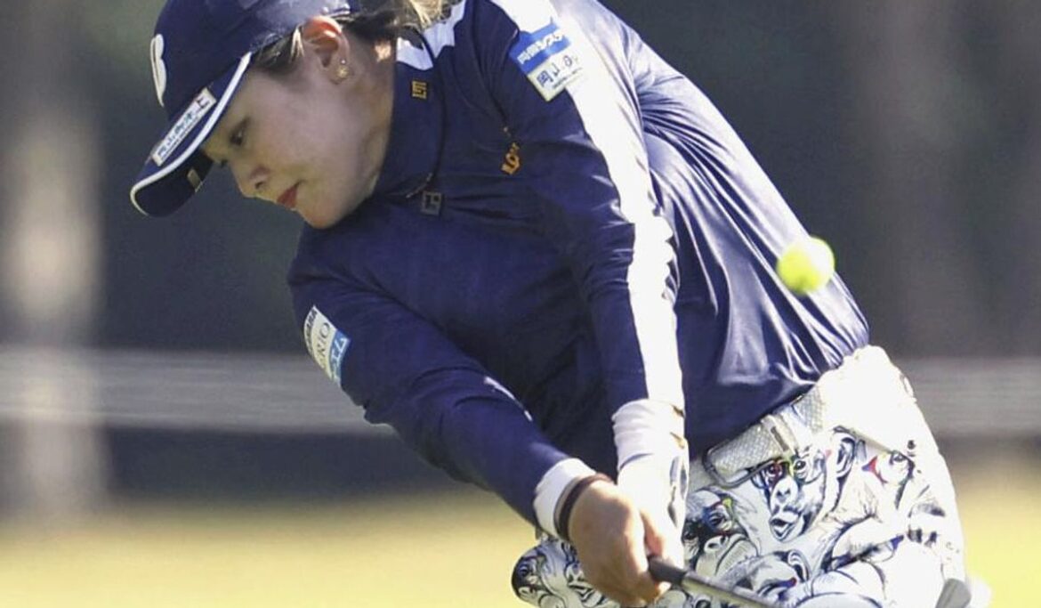 Japanese Shiho Kuwaki and Nasa Hataoka atop the leaderboard after three rounds of Japan Classic