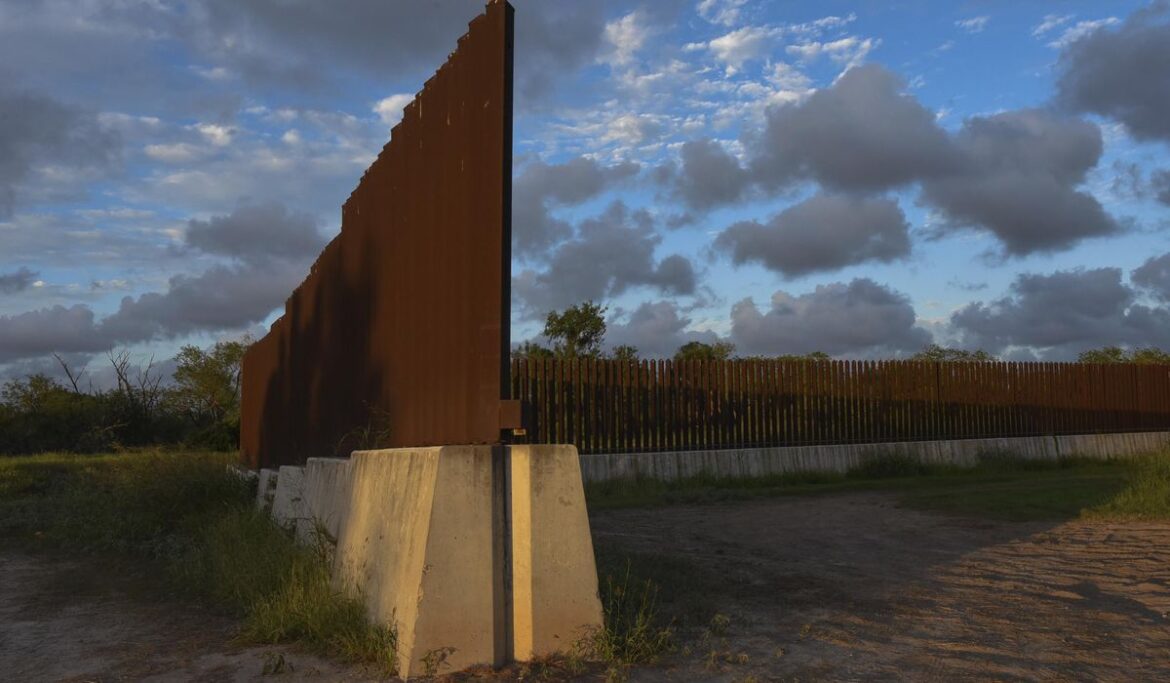 Joe Biden's movable wall is criticized by environmentalists and those who want more border security