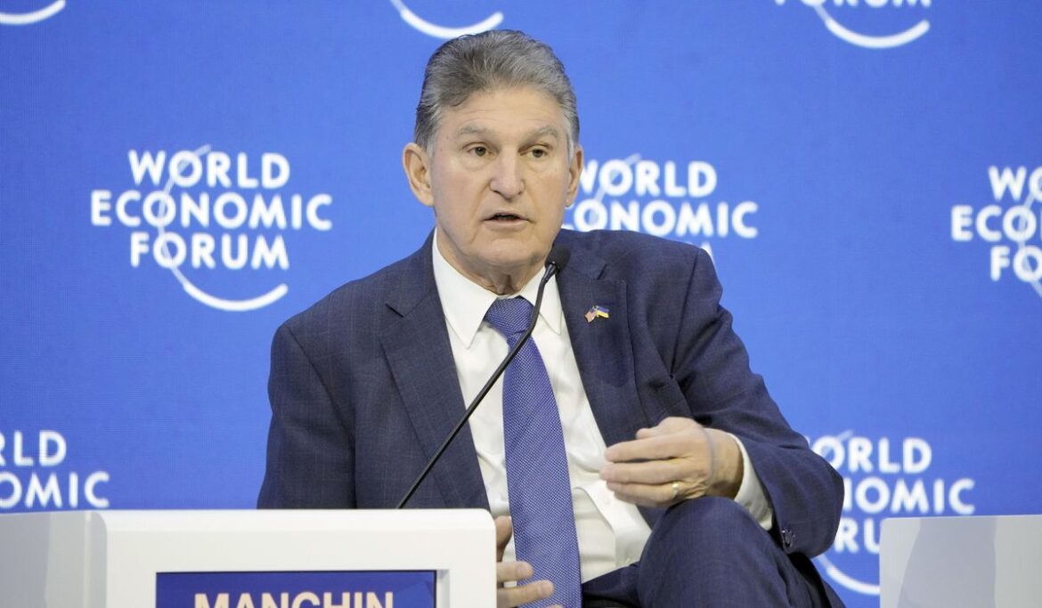 Joe Manchin III looks to 'mobilize the radical middle'