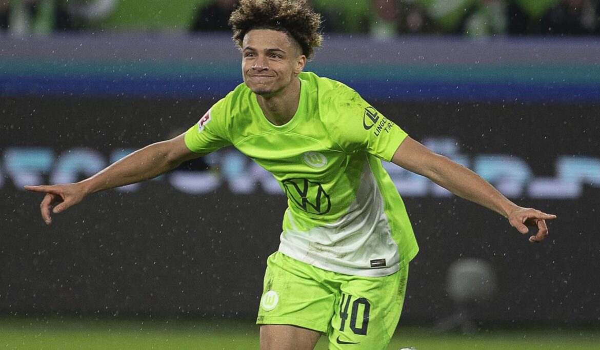 Kevin Paredes scores for Wolfsburg in 2-2 draw with Werder Bremen in Bundesliga