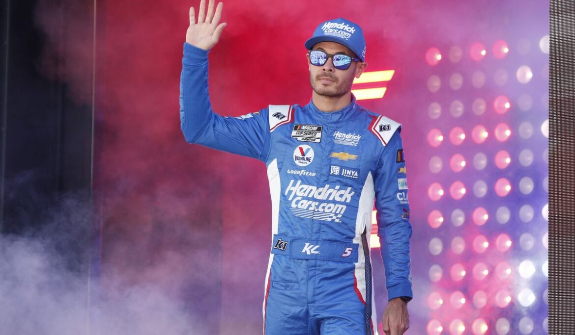 Kyle Larson locks into NASCAR championship race. Has no intention of slowing down next 2 weeks