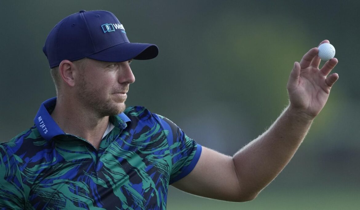 Matt Wallace birdies every hole on back 9 in Dubai and matches European tour best