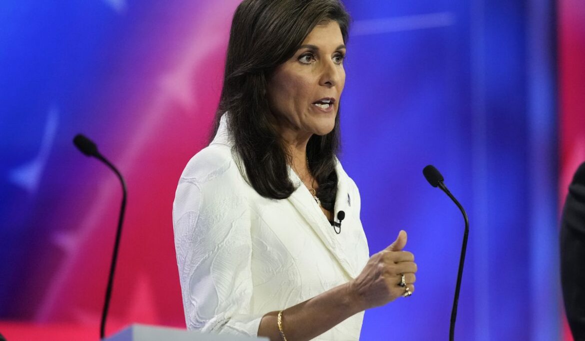 Nikki Haley says Biden 'begged' for meeting with Chinese president just to talk about 'the weather'