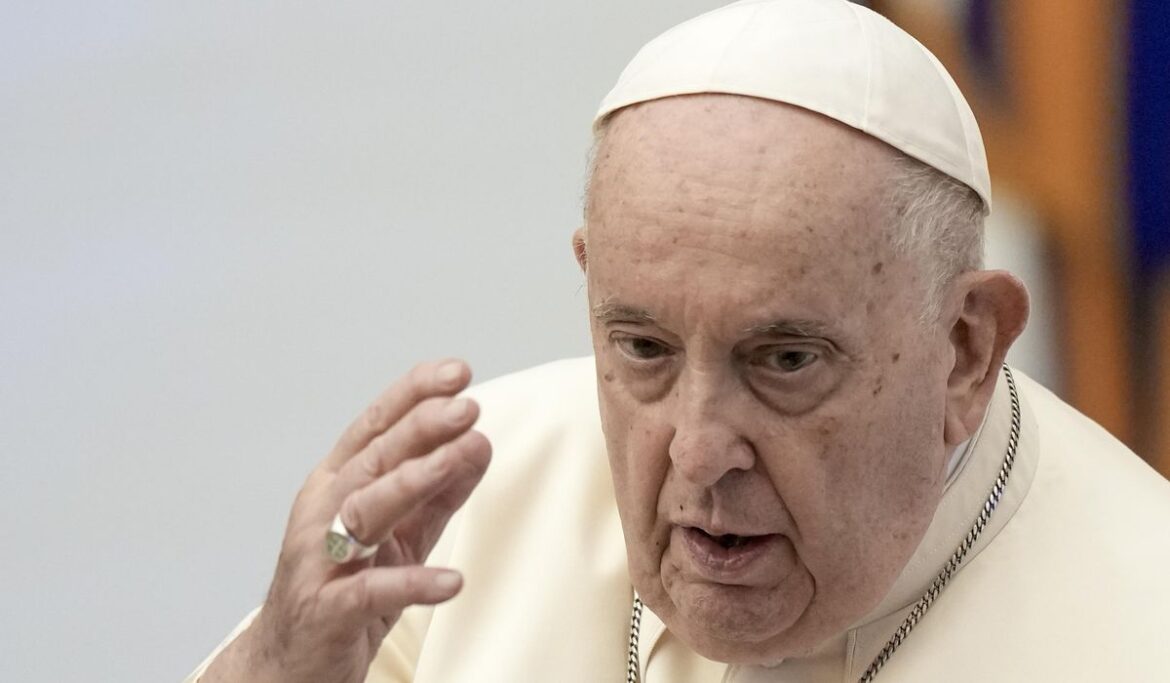 Pope says he has acute bronchitis, doctors recommended against travel to avoid change in temperature