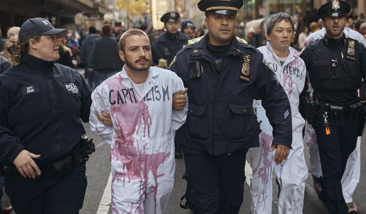 Pro-Palestinian protesters arrested after disrupting Macy's Thanksgiving Day Parade