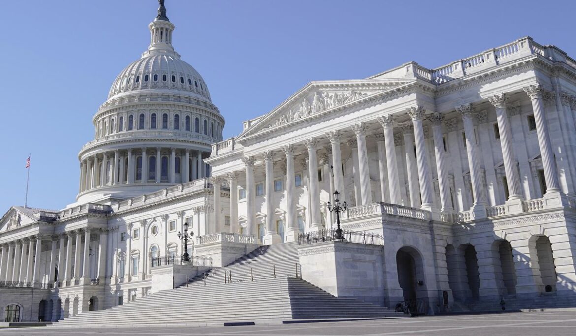 Republicans mulling options to keep government open as shutdown deadline looms