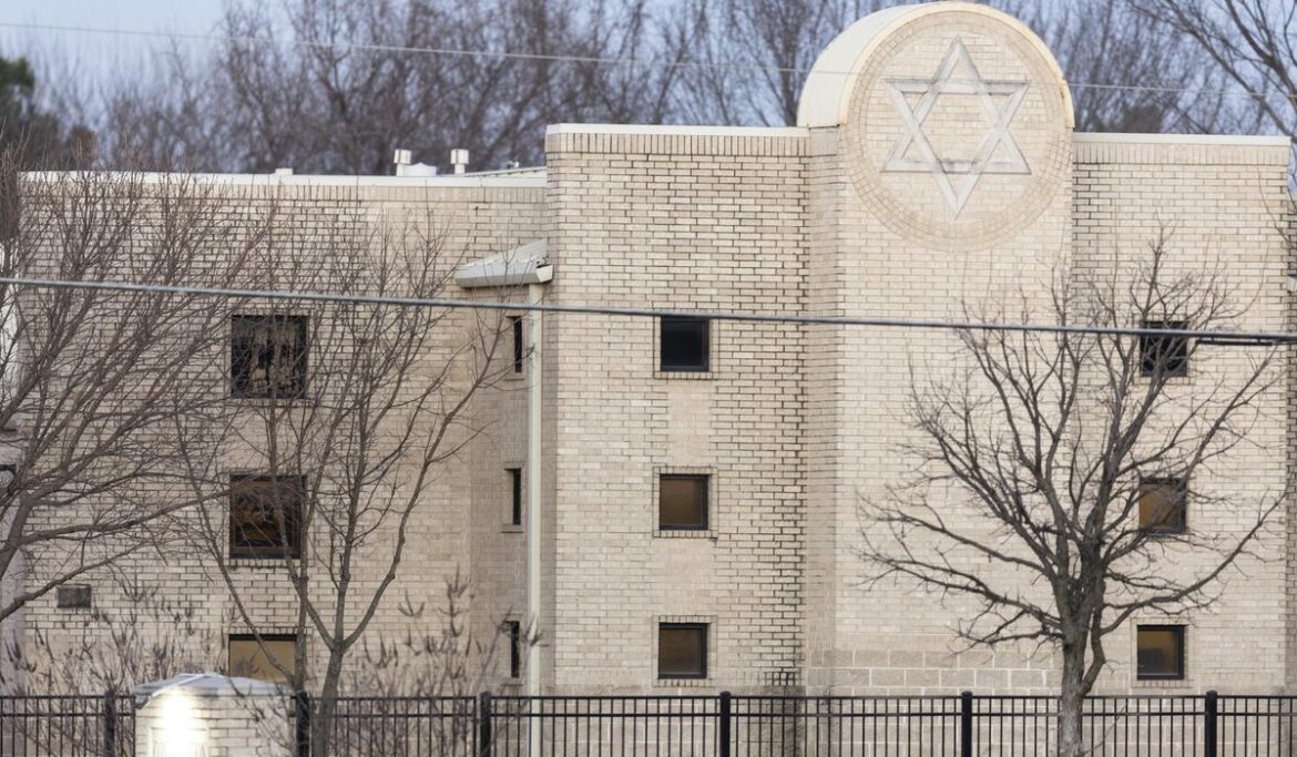 Schumer proposes $1.22 billion in security spending for targeted synagogues, mosques, churches