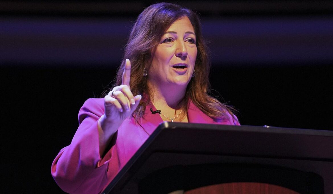 Sue Finkam who wouldn't denounce Moms for Liberty chapter after Hitler quote wins Indiana mayor race