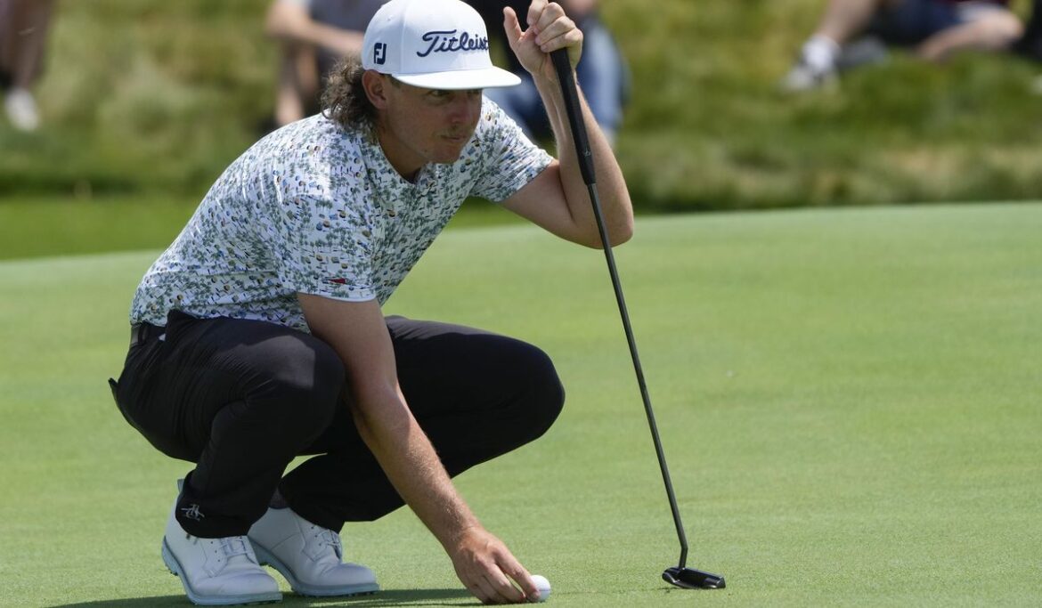Teenage amateur golfer Rachel Lee tied for the lead in the Australian Open women's field