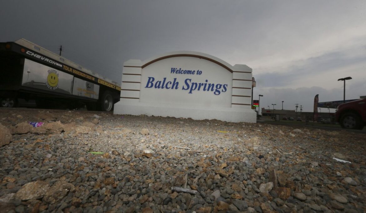 Texas police find Luis Pardo's truck near Mexico who's alleged to have fatally stabbed Hilda Gurrola