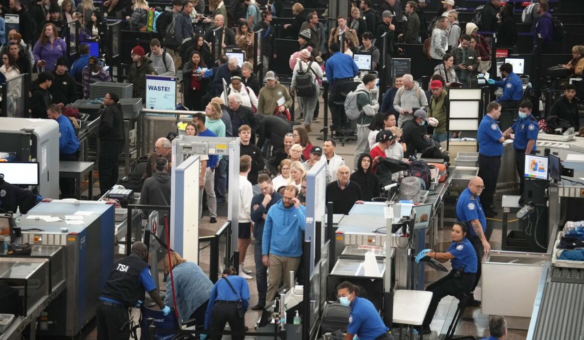 Thanksgiving travel expected to hit record levels in air and the roads