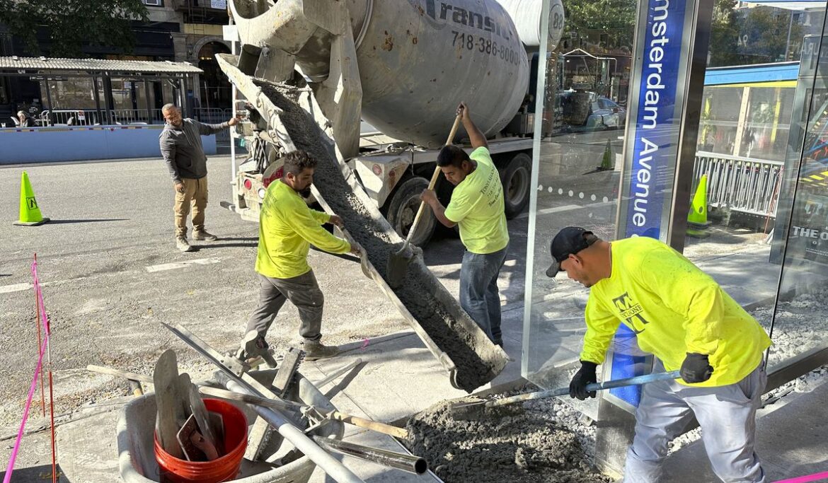 U.S. employers pulled back on hiring in October, adding 150K jobs in face of higher borrowing rates