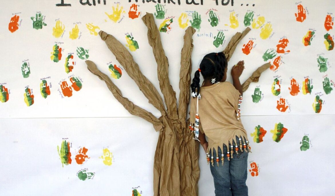 Ask the Mama Bears: Is forcing our kids to be grateful a toxic trait?