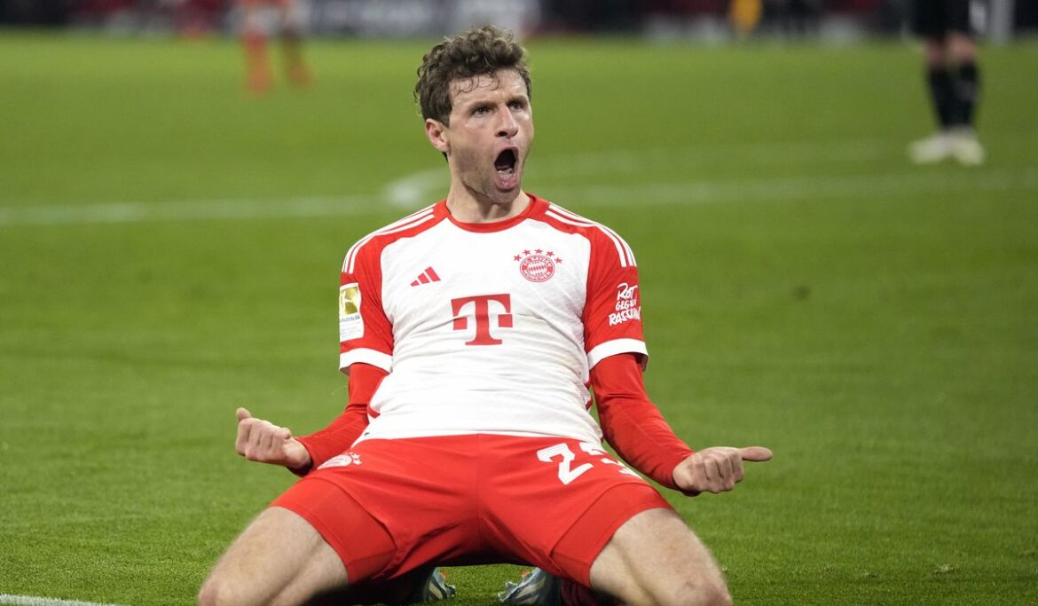 Bayern extends Thomas Muller's contract by a year to 2025 with club record in sight