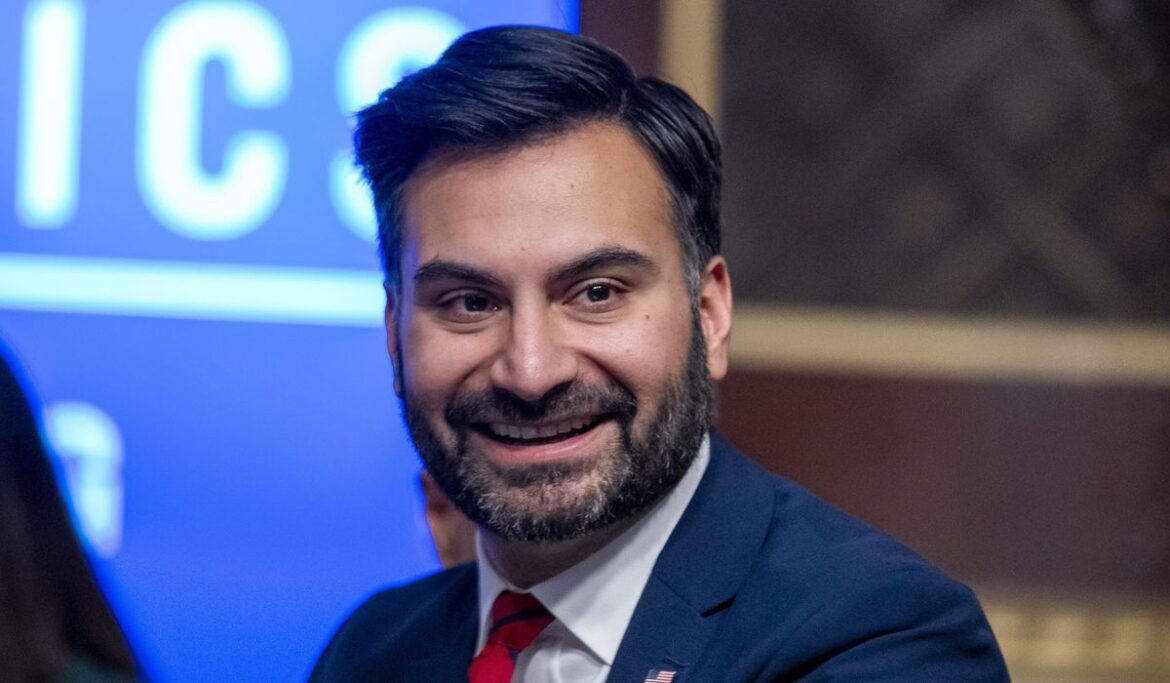 Biden rule aims to reduce methane emissions, targeting U.S. oil and gas industry for global warming