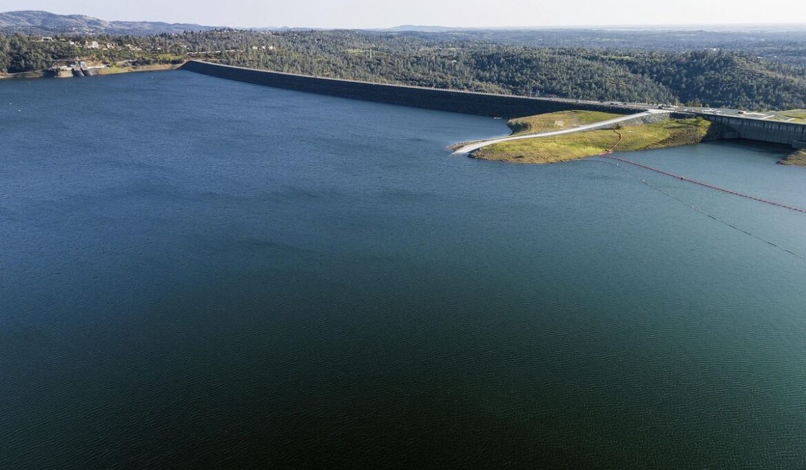 California cities and farms will get 10% of requested state water supplies when 2024 begins