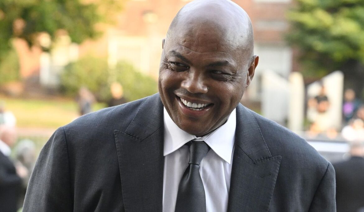 Charles Barkley dismisses Trump supporters as a 'small little group of nutty people'