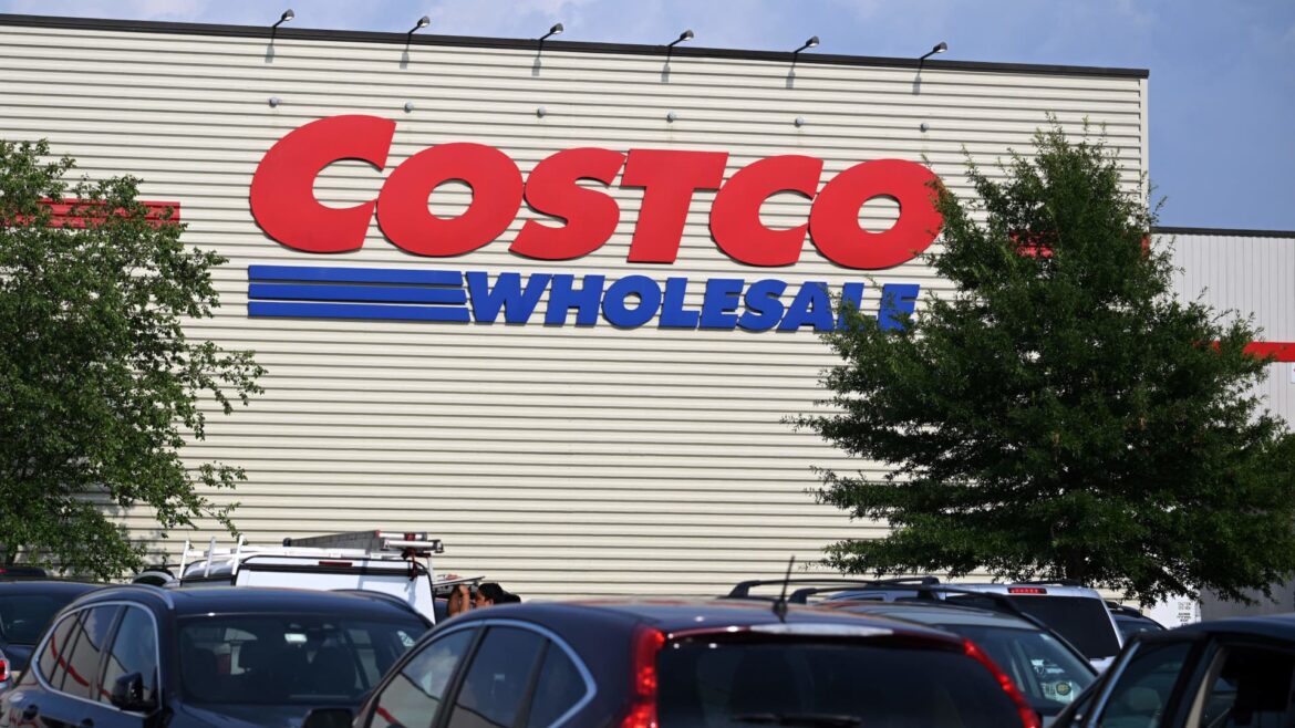 Costco hits another record. 4 reasons to think the stock can keep going