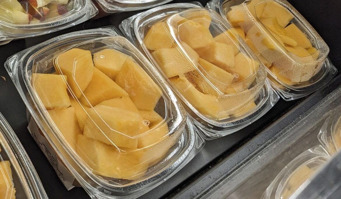 Deadly salmonella outbreak from tainted cantaloupe spreads in U.S. and Canada