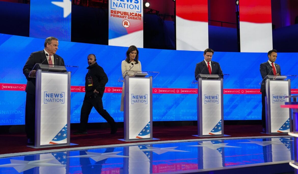 Donald Trump calls Chris Christie 'sloppy' and says he came in last in fourth GOP debate