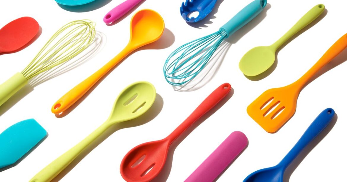 Expert Chefs Share Secrets For Keeping Kitchen Clean While Cooking