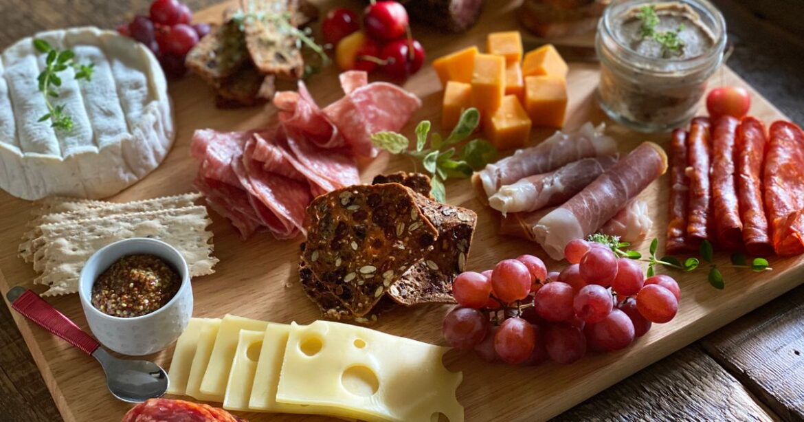 How Long Can You Leave Holiday Party Food On The Table?