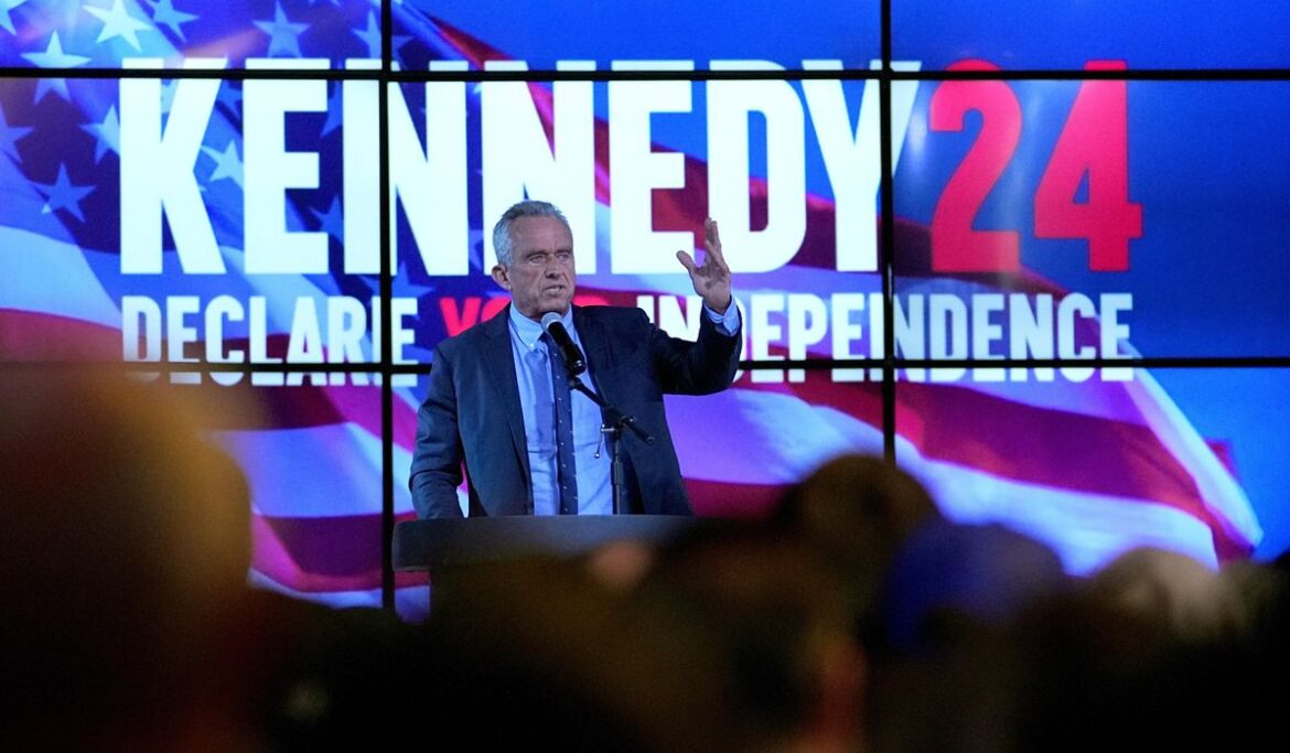 In battleground Arizona, Robert F. Kennedy Jr. draws Biden and Trump voters united by distrust