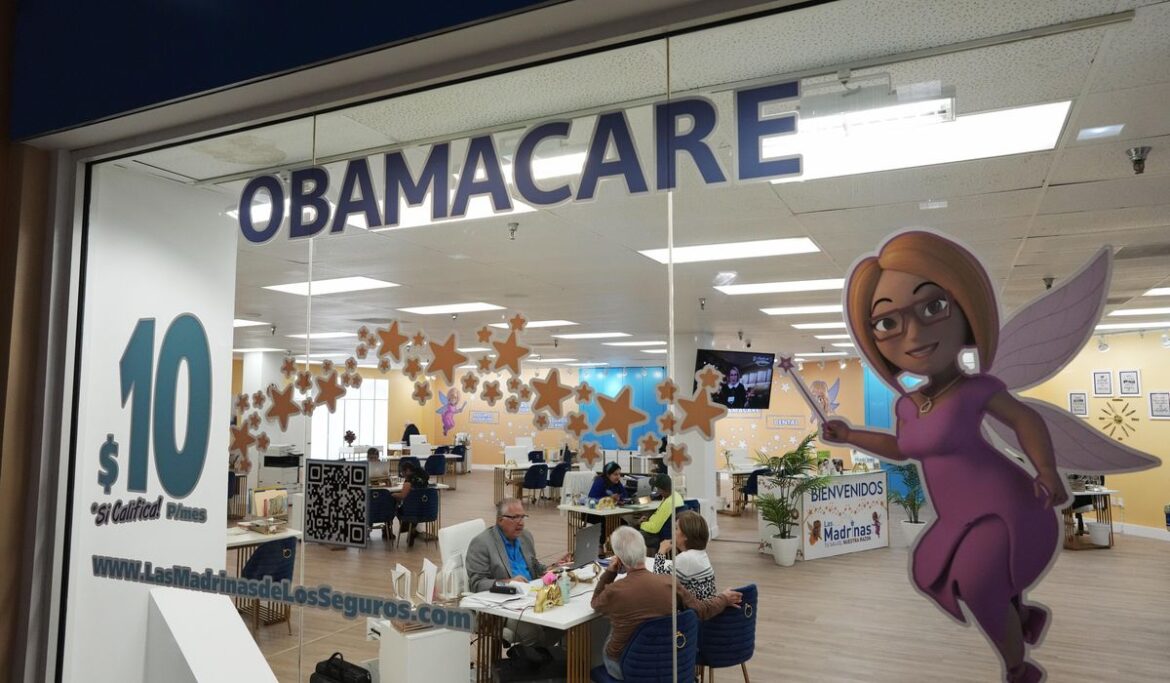 'Insurance godmothers' sign up Latinos for Obamacare in pro-Trump areas as he threatens to repeal it