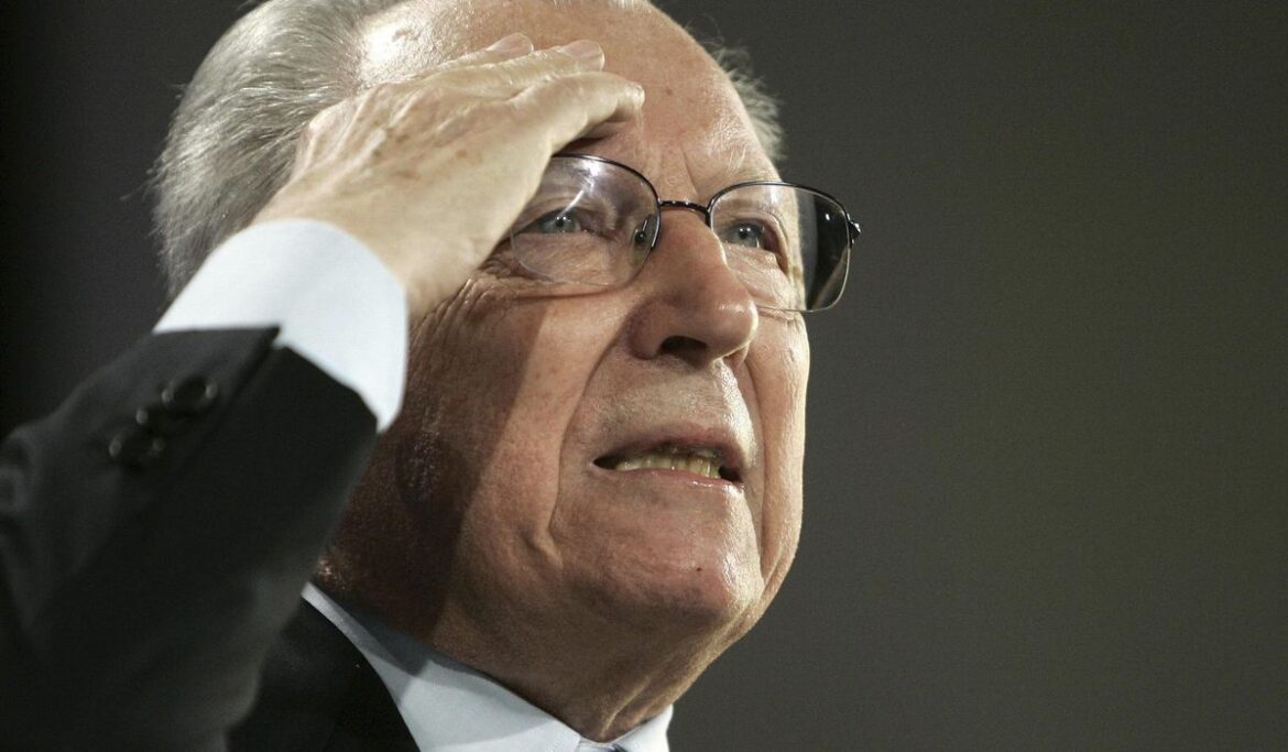 Jacques Delors, 'Mr. Europe,' dies aged 98
